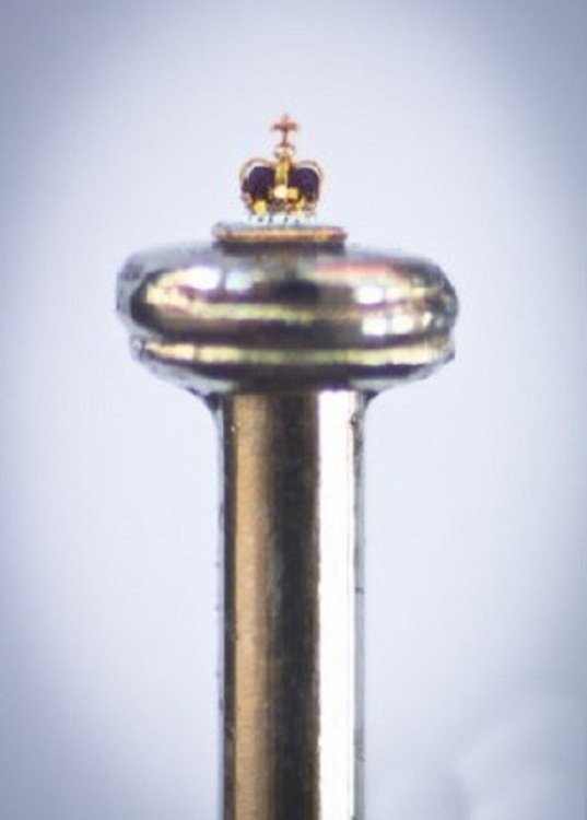 Постер World's Tiniest Masterpieces